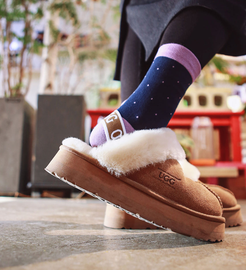 PURPLE DOTS SOCKS