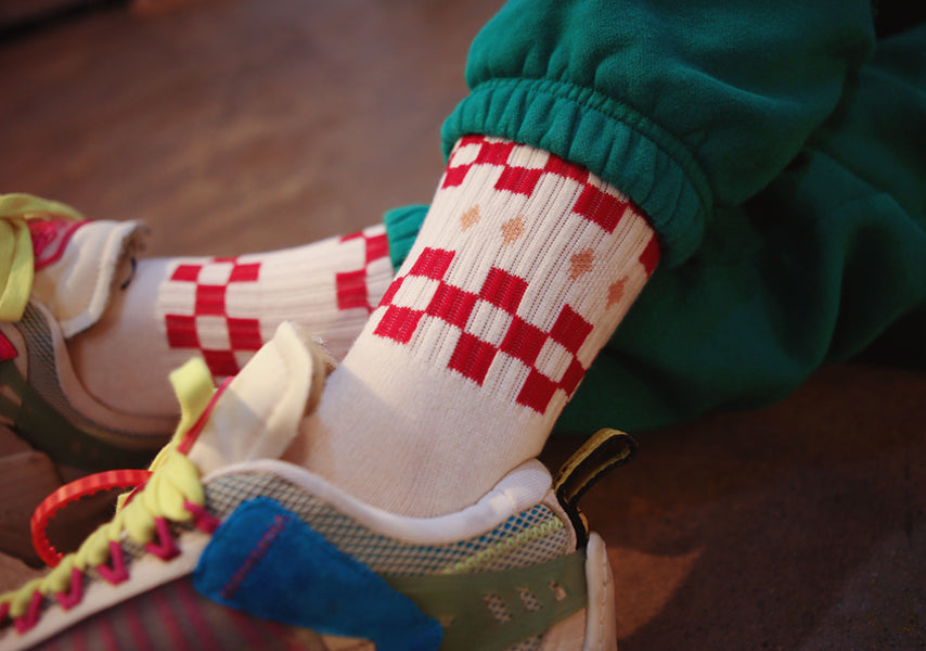 RED CHECKER SOCKS